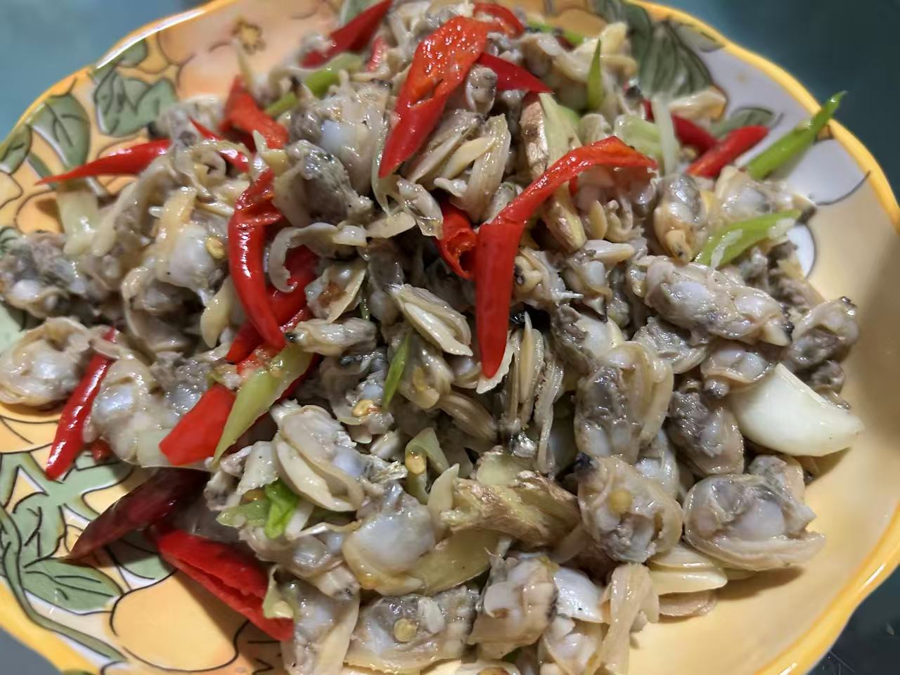 炒花甲和小香葱炒鸡蛋